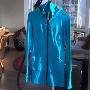 Lululemon classic in stride long jacket